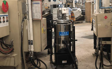 工廠(chǎng)焊接用工業(yè)吸塵器：小工廠(chǎng)緊湊型機(jī)型，僅占地0.3平方